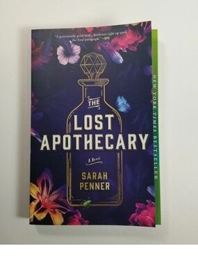 The Lost Apothecary!  By Sarah Penner  Paperback
